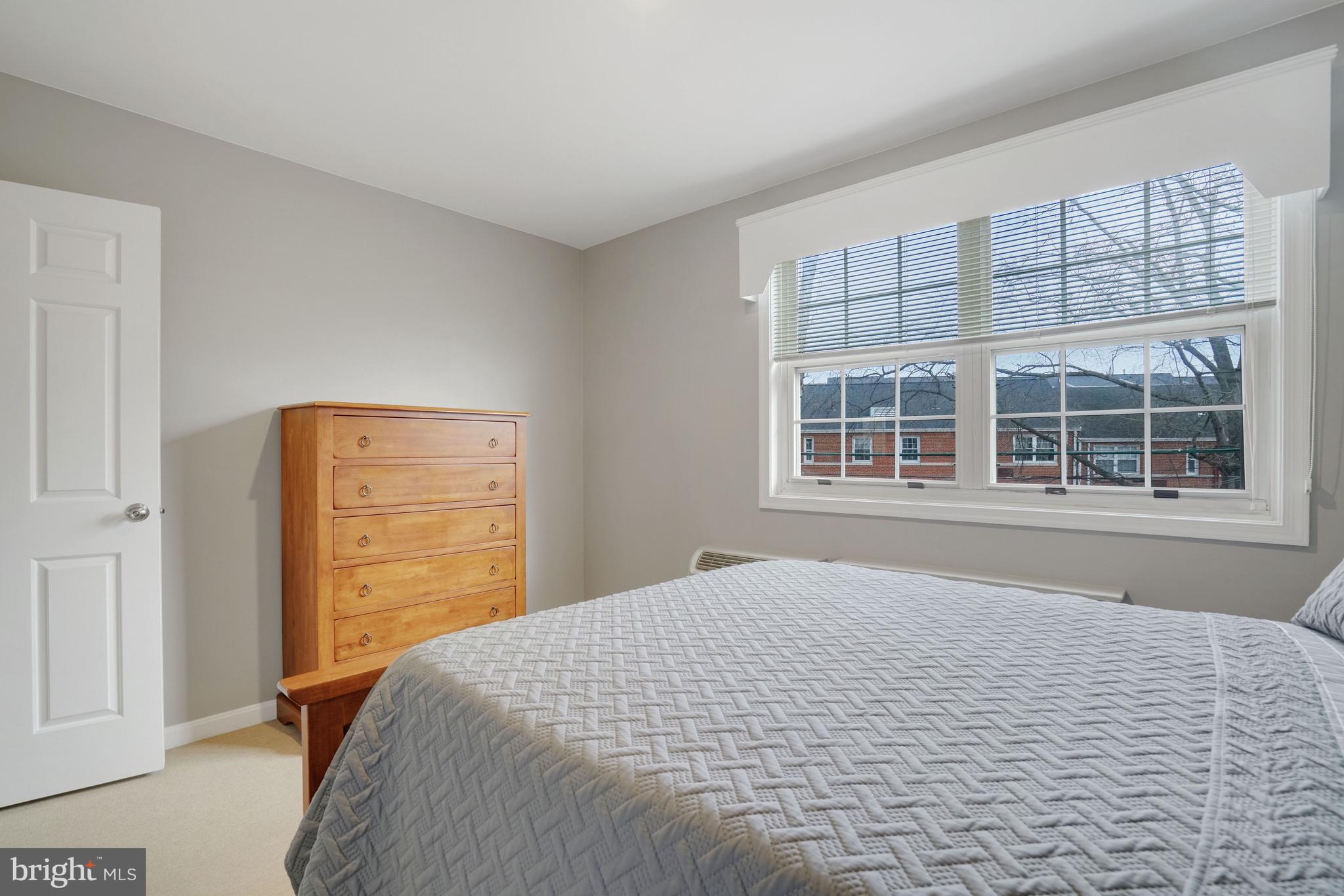 107 N GEORGE MASON DRIVE N 4