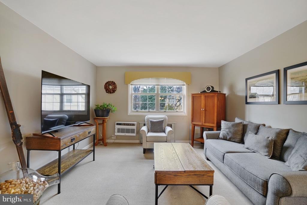 107 N GEORGE MASON DRIVE N 4