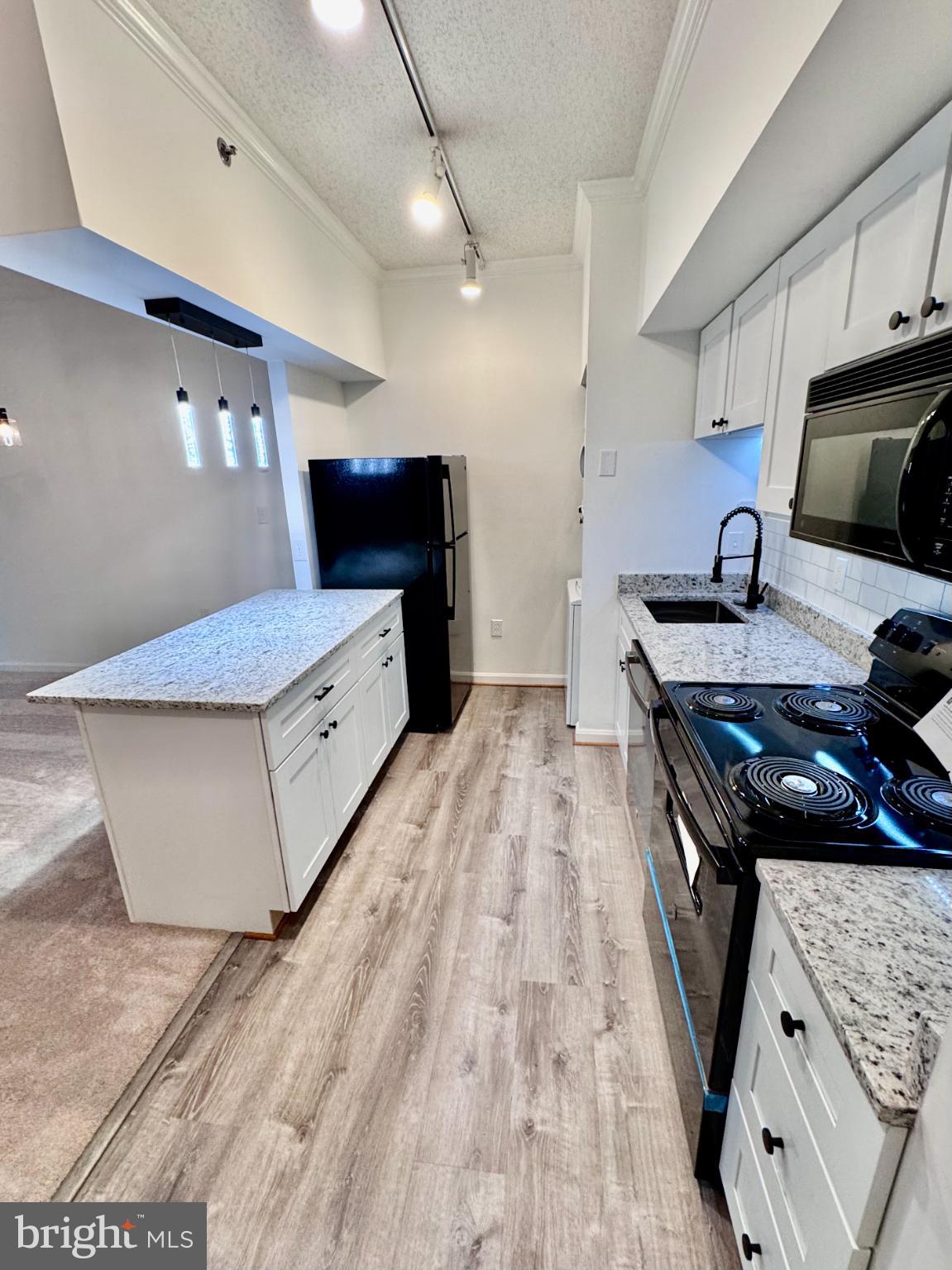 1211 S EADS STREET 1009