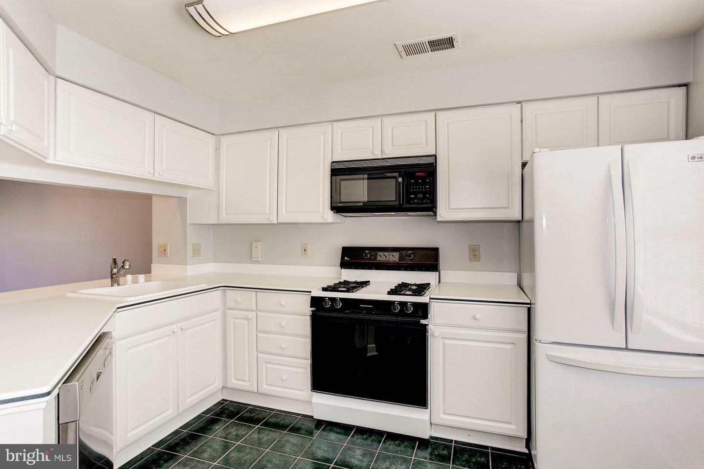 6916 FAIRFAX DRIVE 312