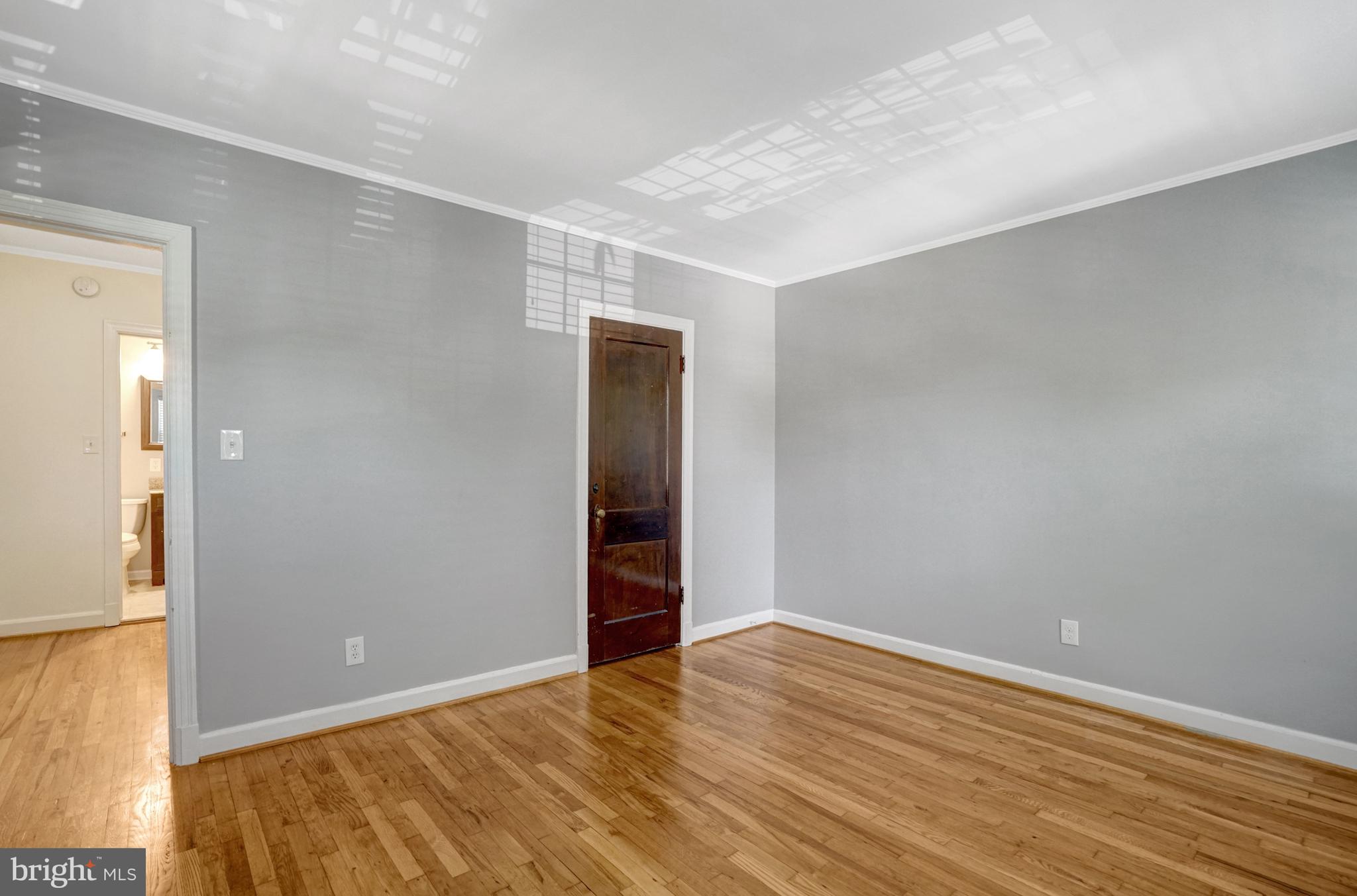 1303 S BARTON STREET 211