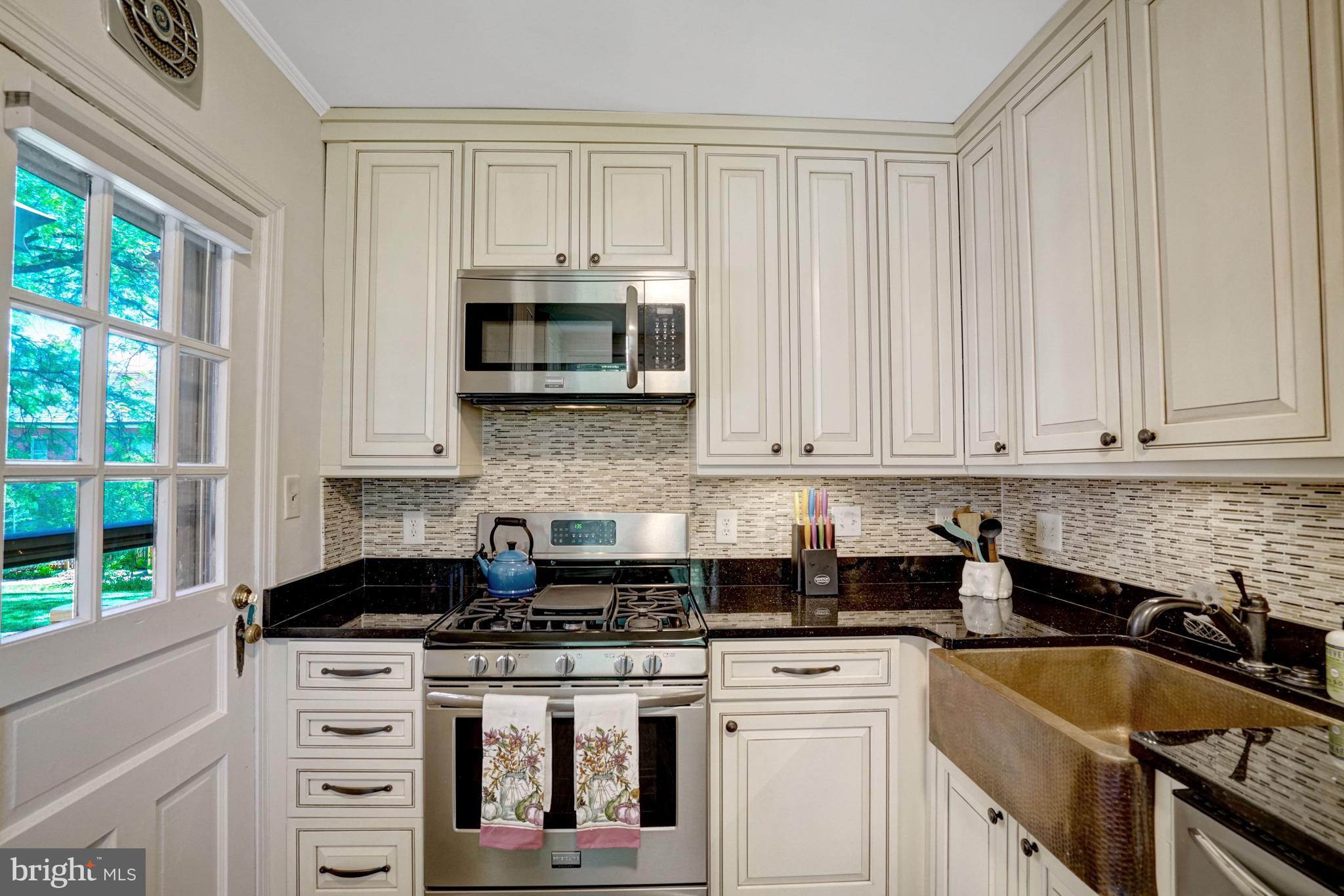 1303 S BARTON STREET 211