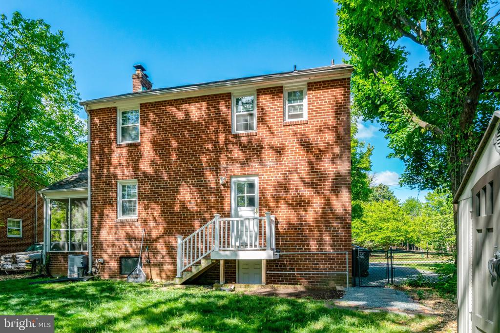 7 S IRVING STREET