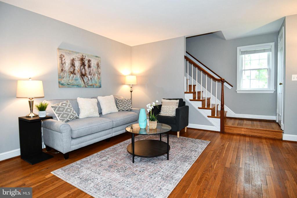 7 S IRVING STREET