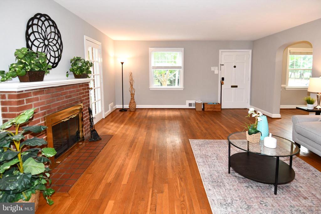 7 S IRVING STREET