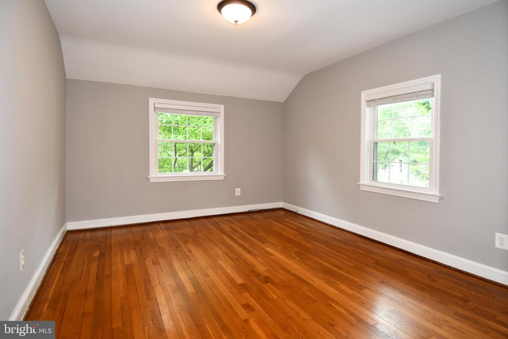 7 S IRVING STREET