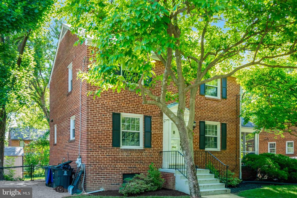 7 S IRVING STREET