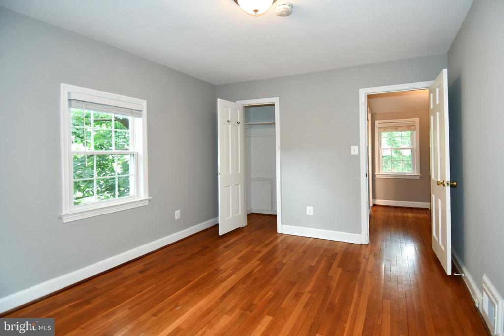 7 S IRVING STREET