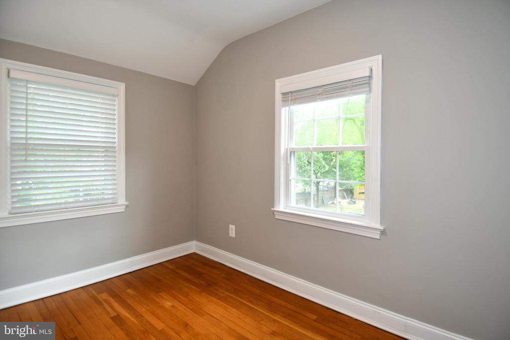 7 S IRVING STREET