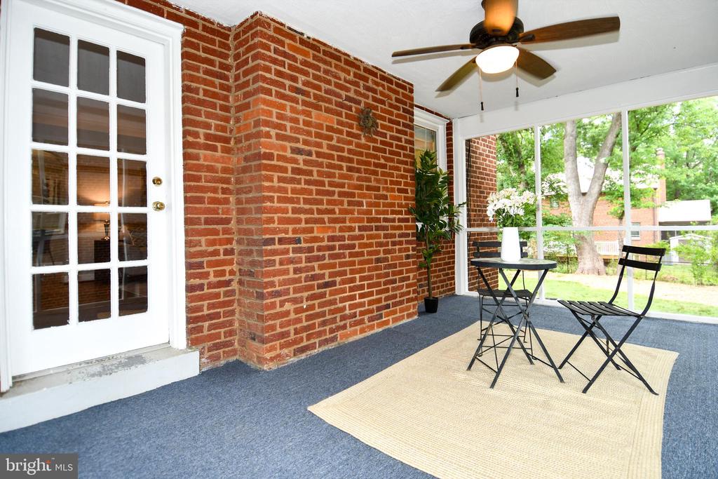 7 S IRVING STREET