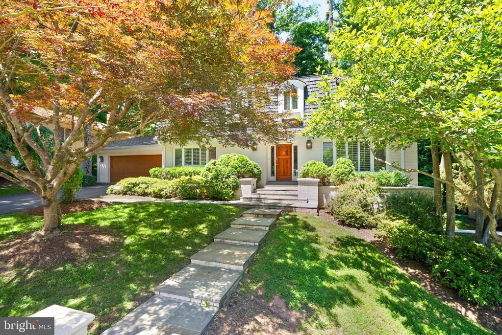 4136 ROUND HILL ROAD