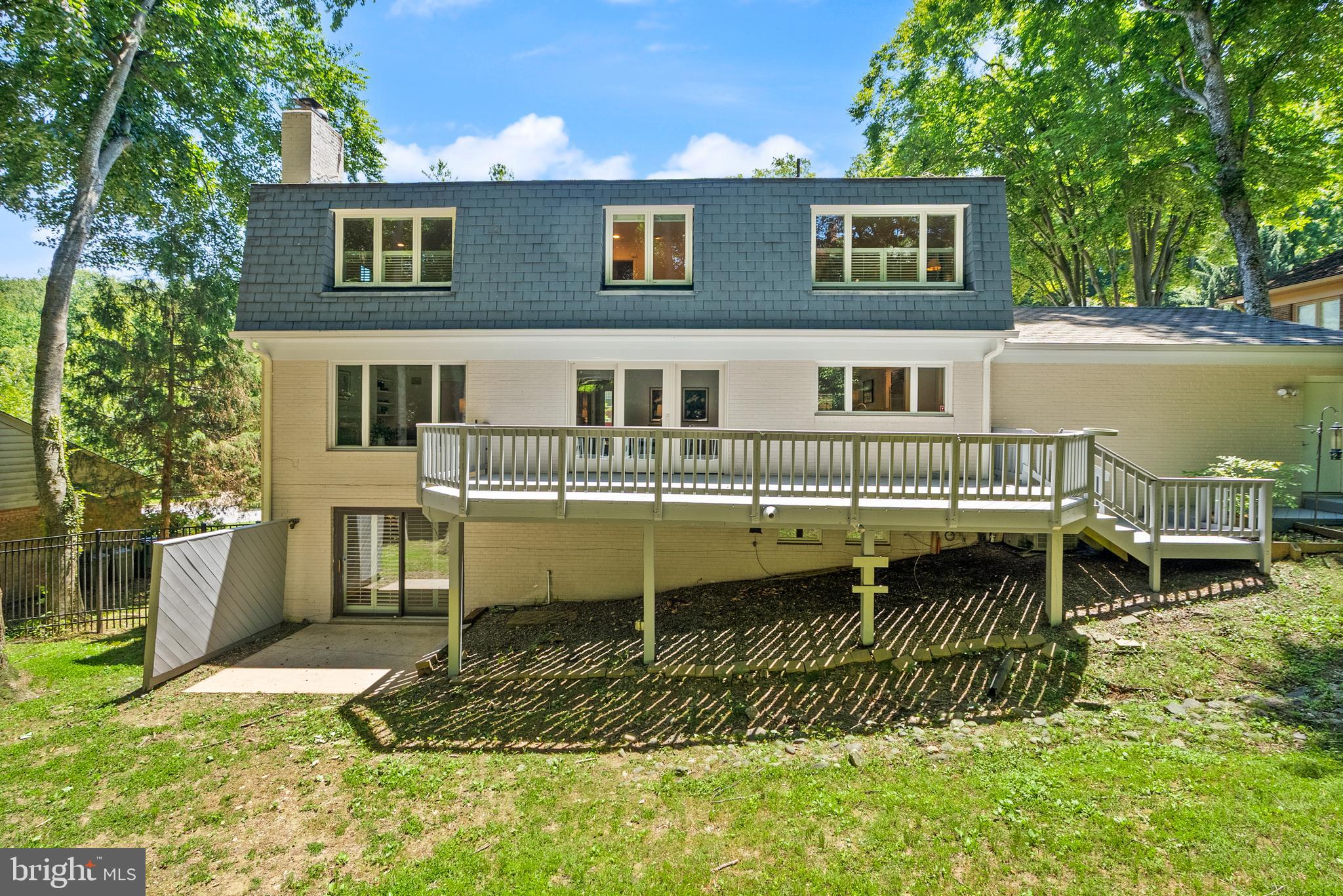4136 ROUND HILL ROAD