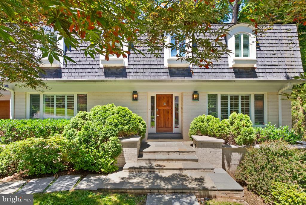 4136 ROUND HILL ROAD