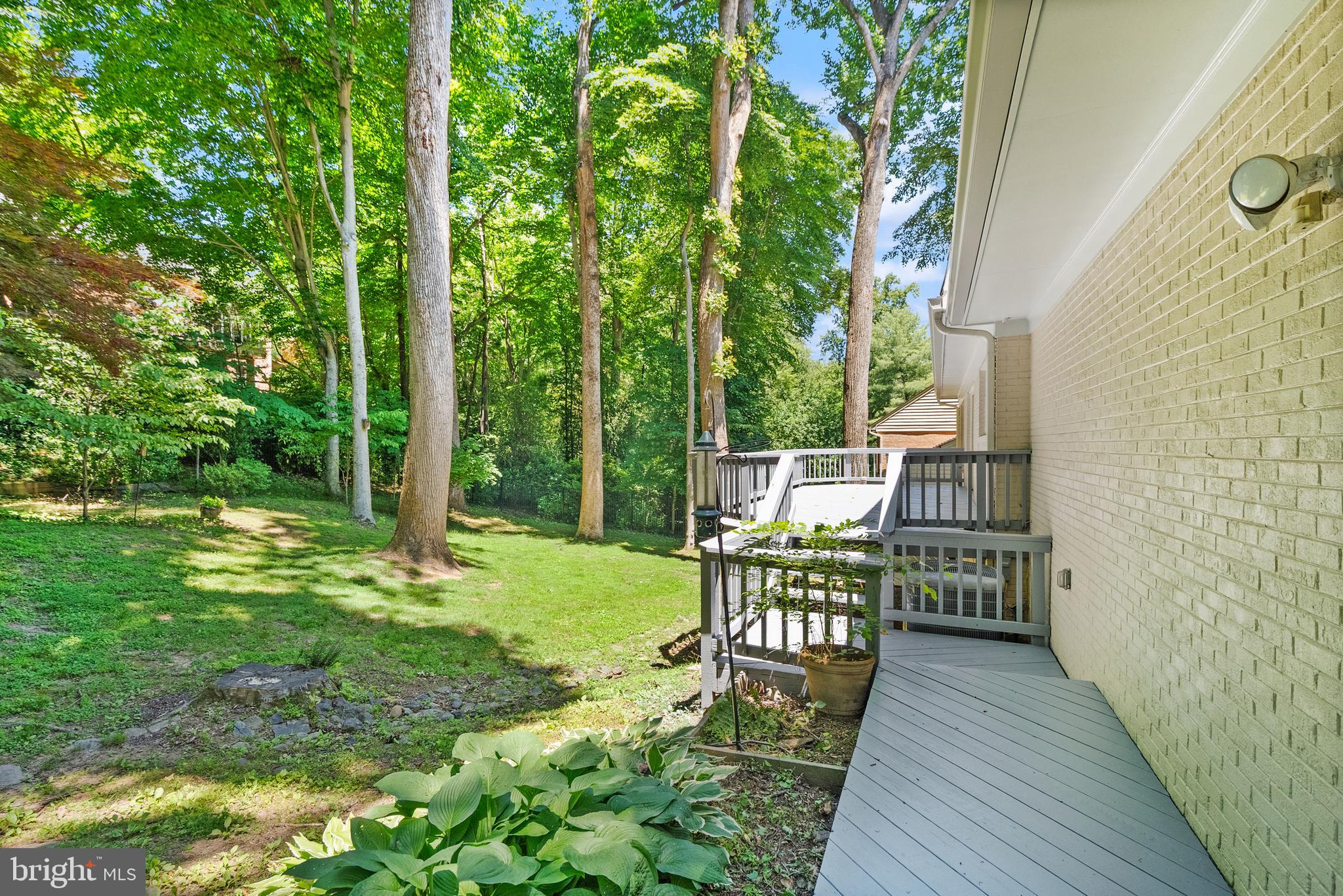 4136 ROUND HILL ROAD