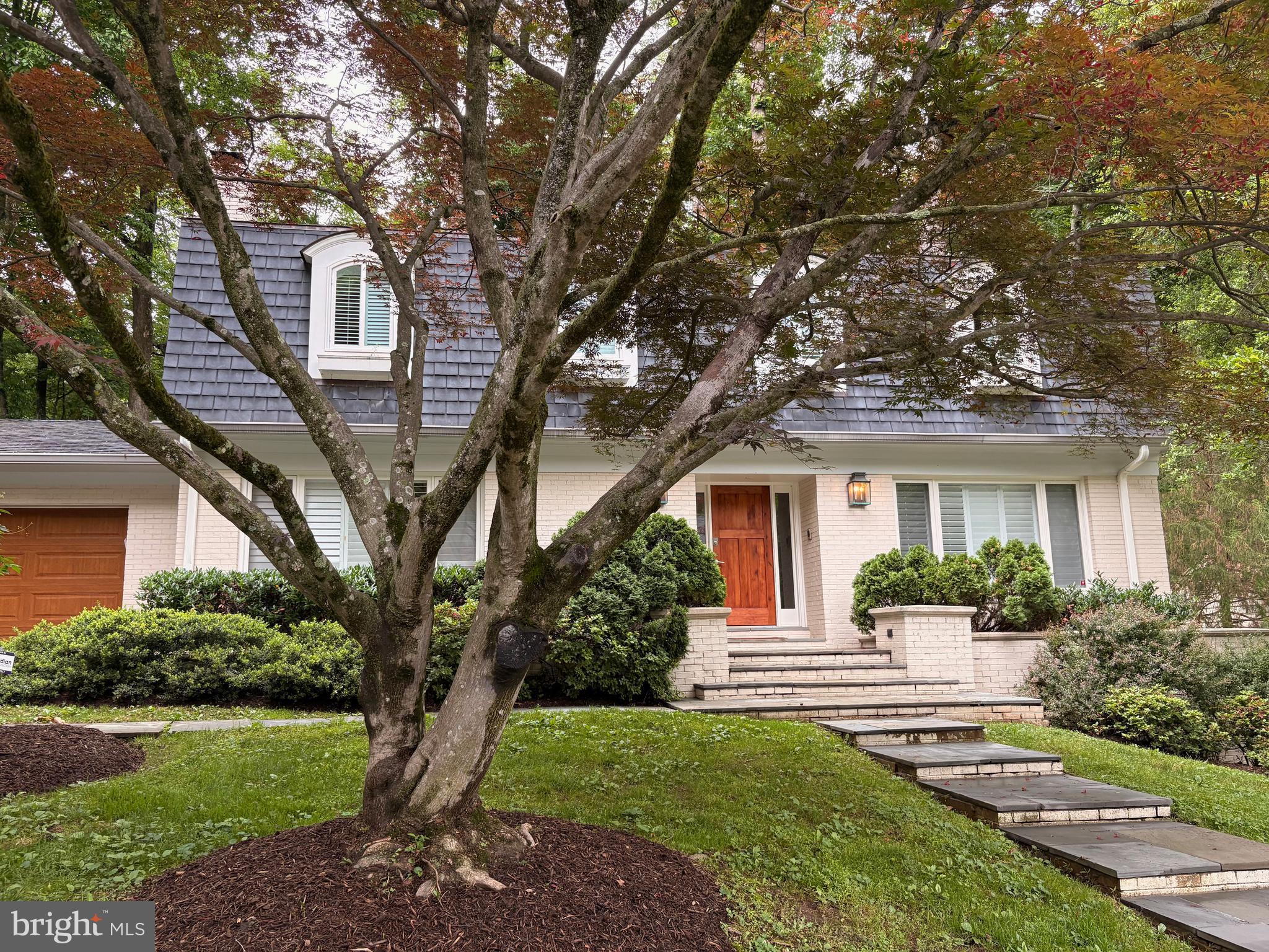 4136 ROUND HILL ROAD