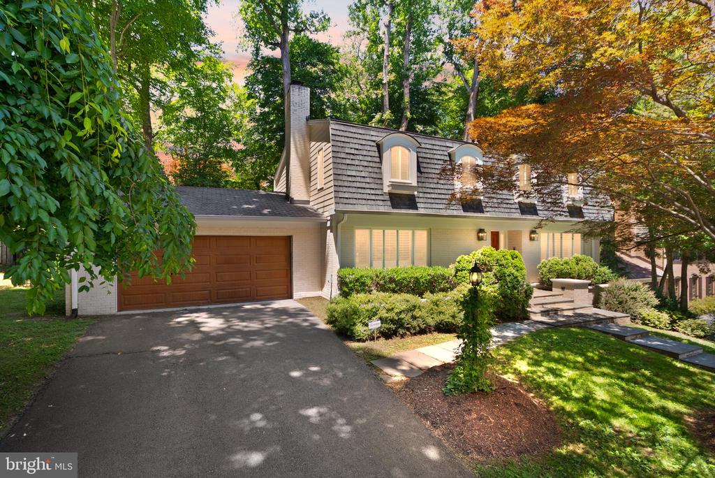4136 ROUND HILL ROAD