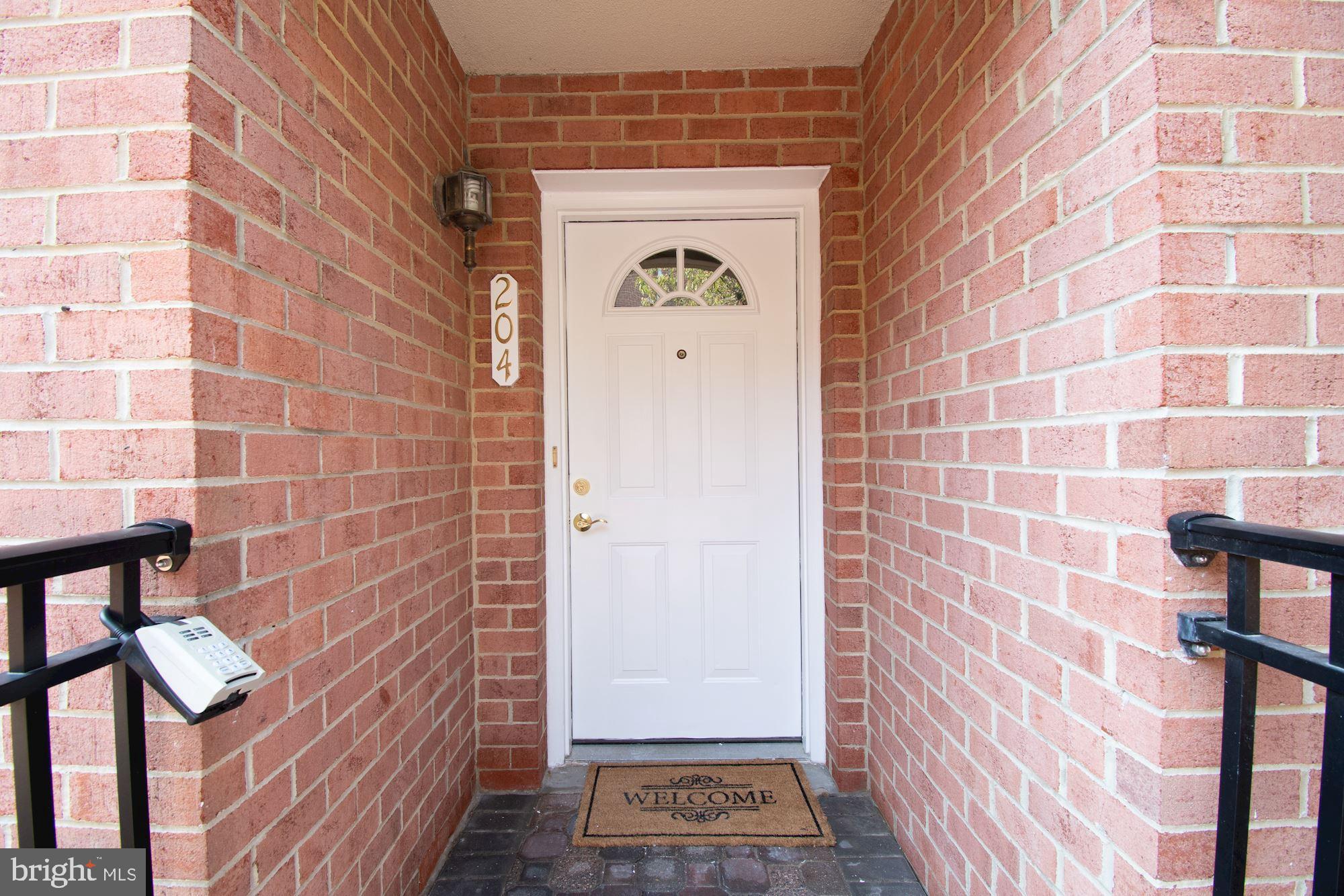 6924 FAIRFAX DRIVE 204