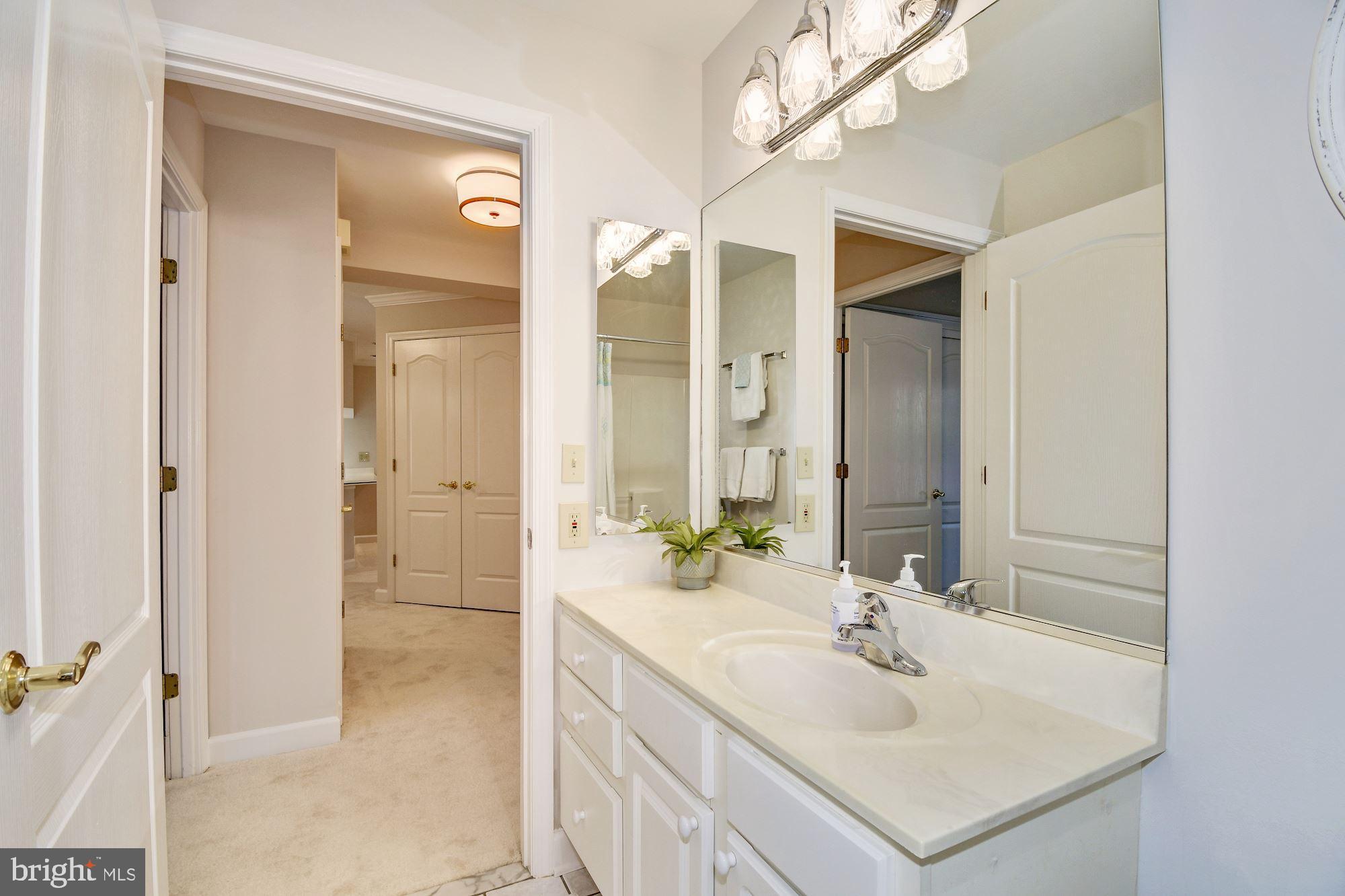 6924 FAIRFAX DRIVE 204