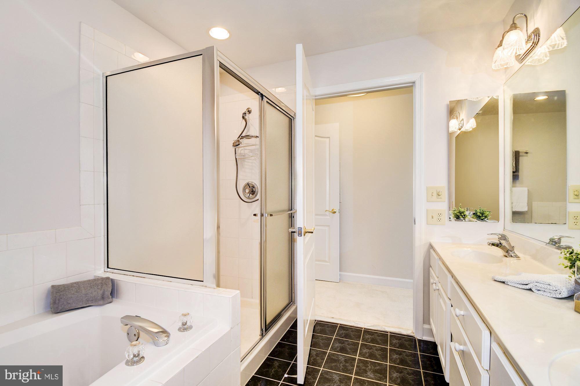 6924 FAIRFAX DRIVE 204