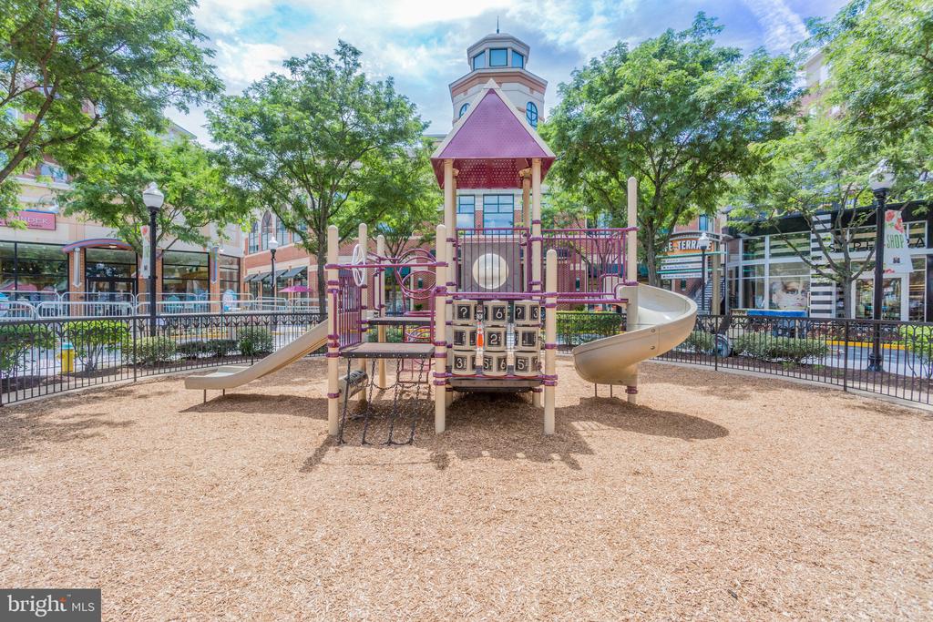 1205 N GARFIELD STREET 501