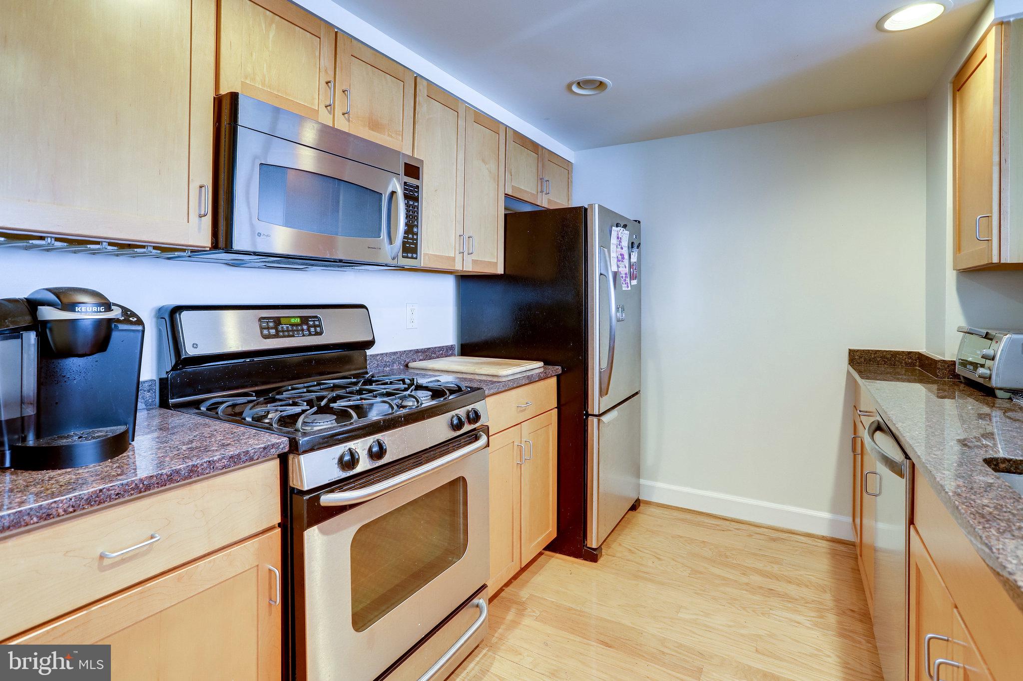 1205 N GARFIELD STREET 501