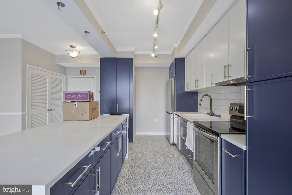 1211 S EADS STREET 1704