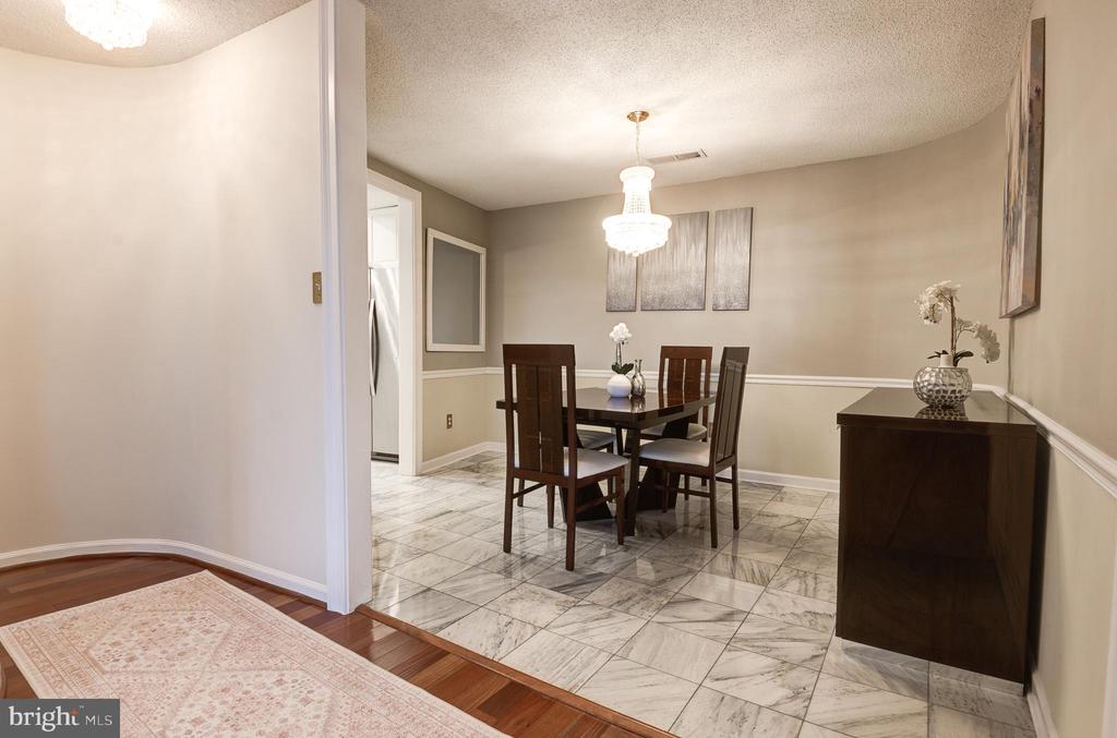 1101 S ARLINGTON RIDGE ROAD Unit: 106