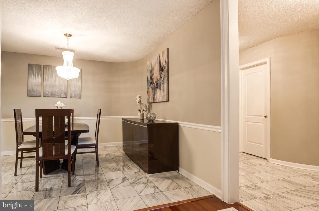 1101 S ARLINGTON RIDGE ROAD Unit: 106