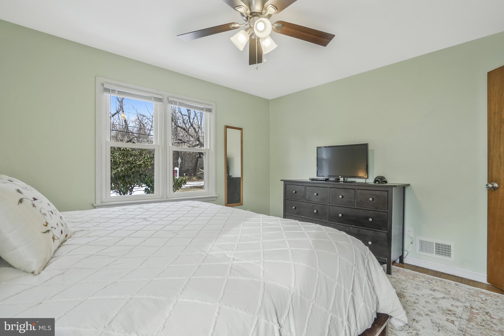 10647 Old Colchester ROAD