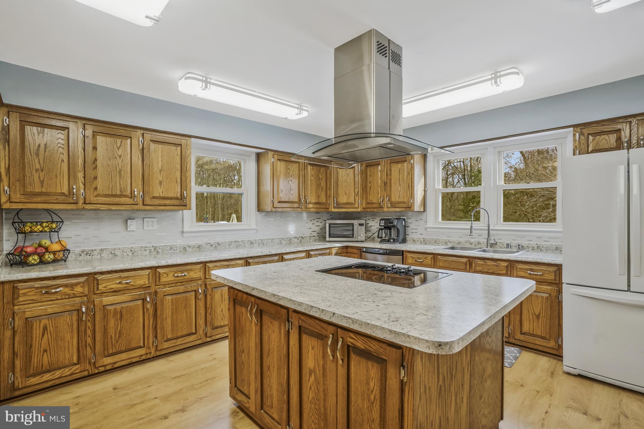 10647 Old Colchester ROAD