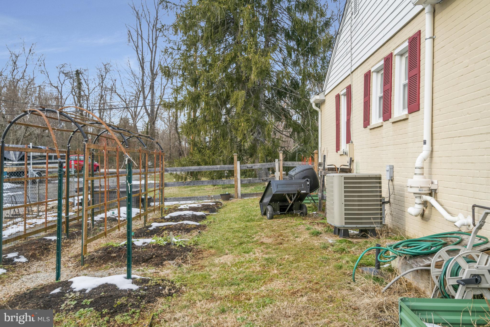 10647 Old Colchester ROAD