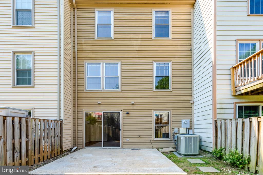 5430 New London Park Dr