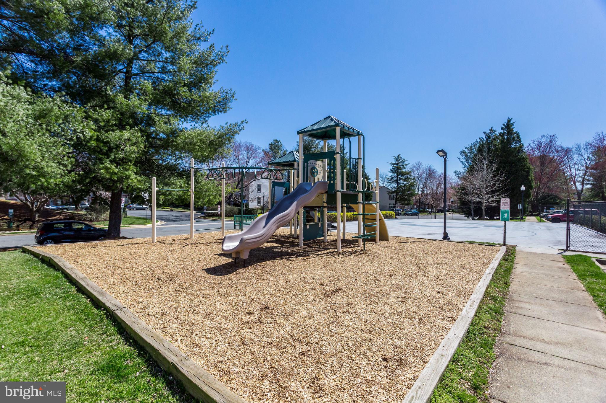 5430 New London Park Dr