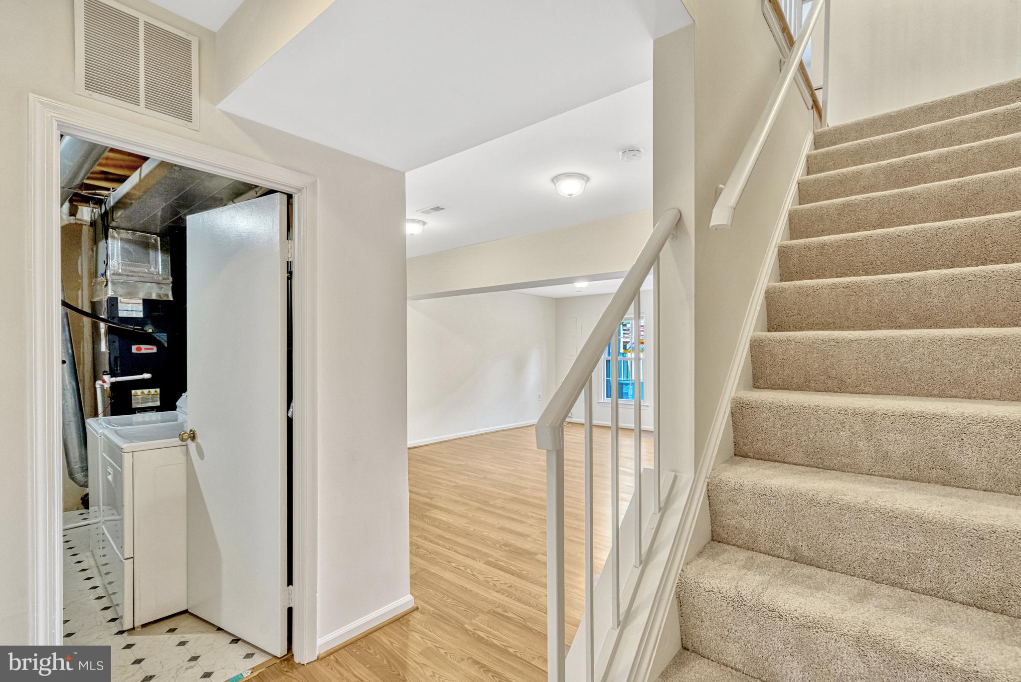 5430 New London Park Dr