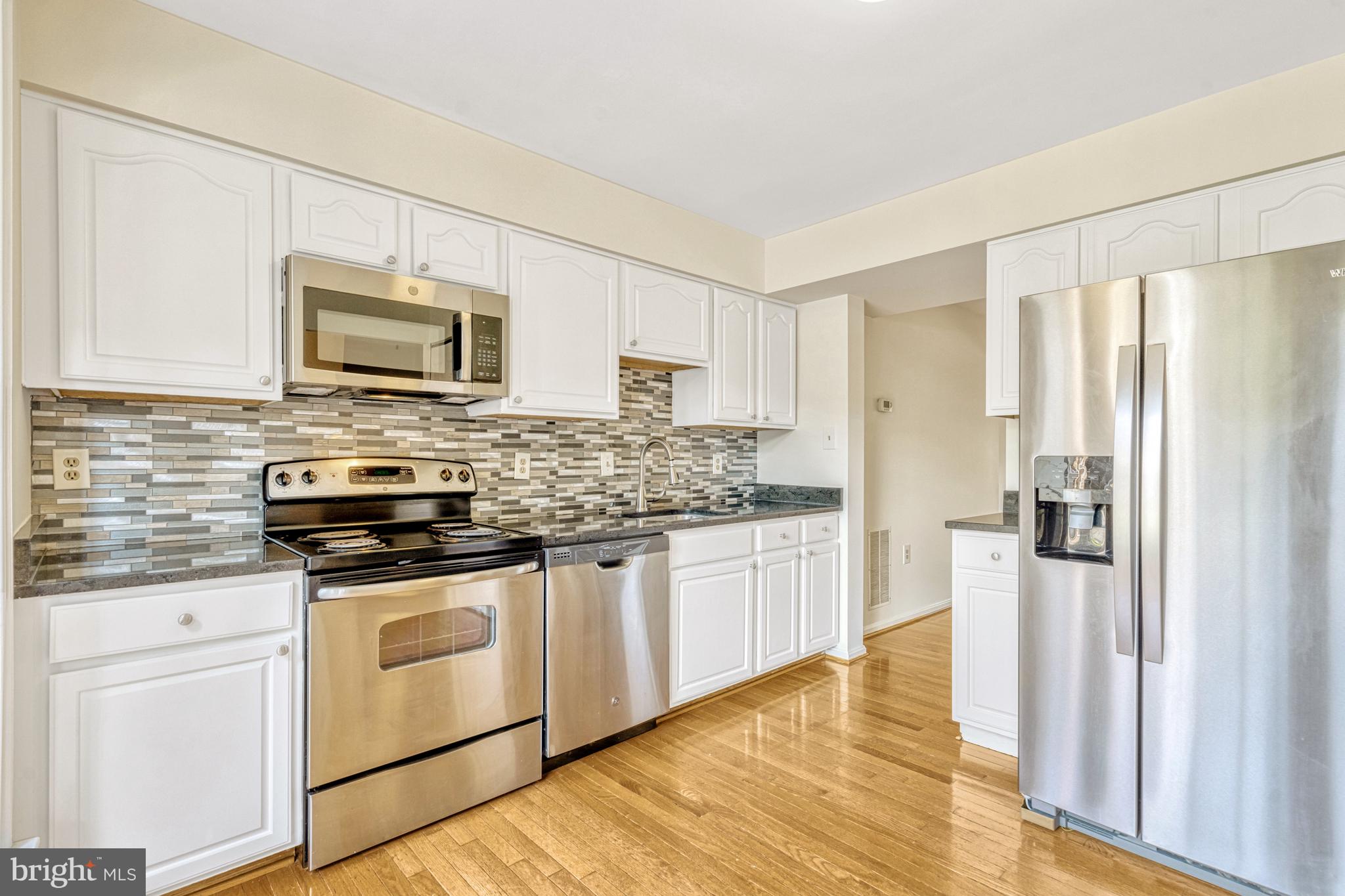 5430 New London Park Dr