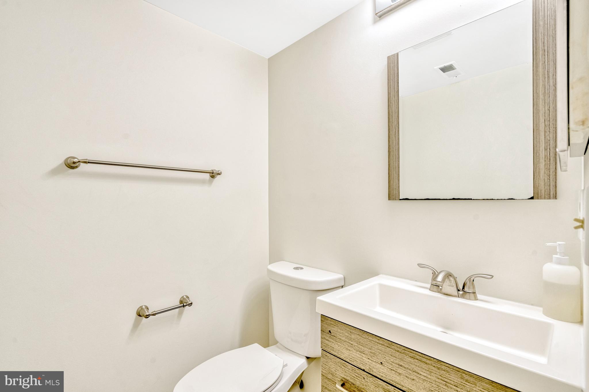 5430 New London Park Dr