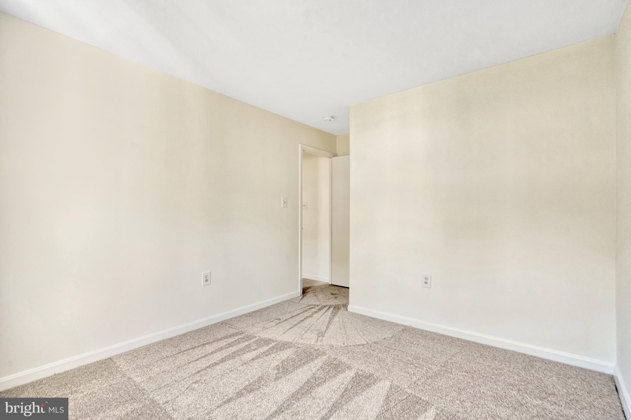 5430 New London Park Dr