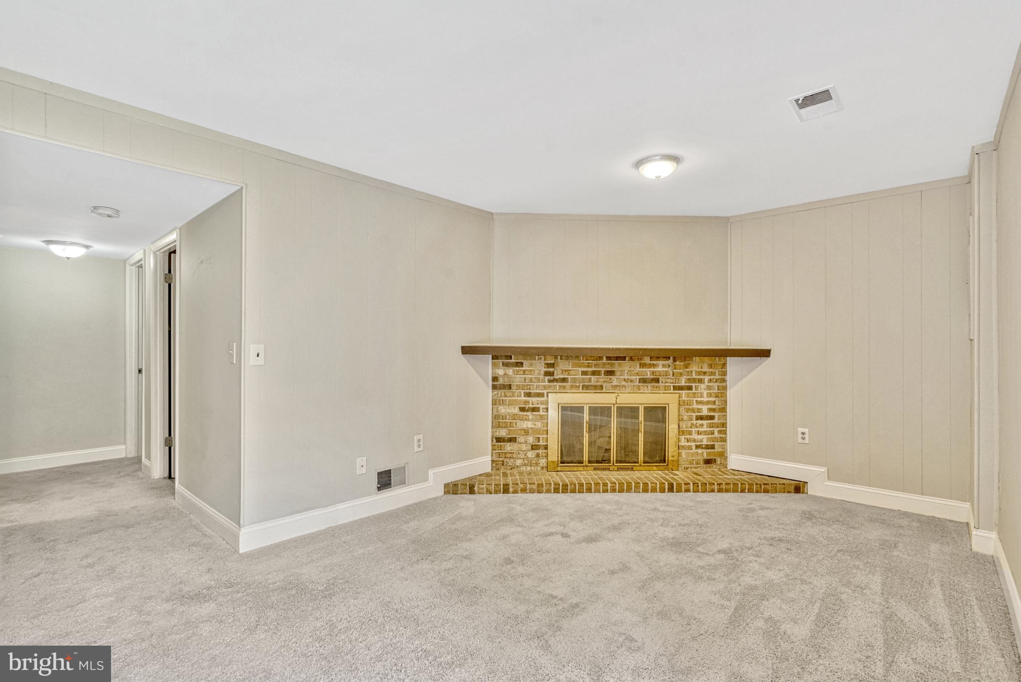 9521 Ashbridge Ct