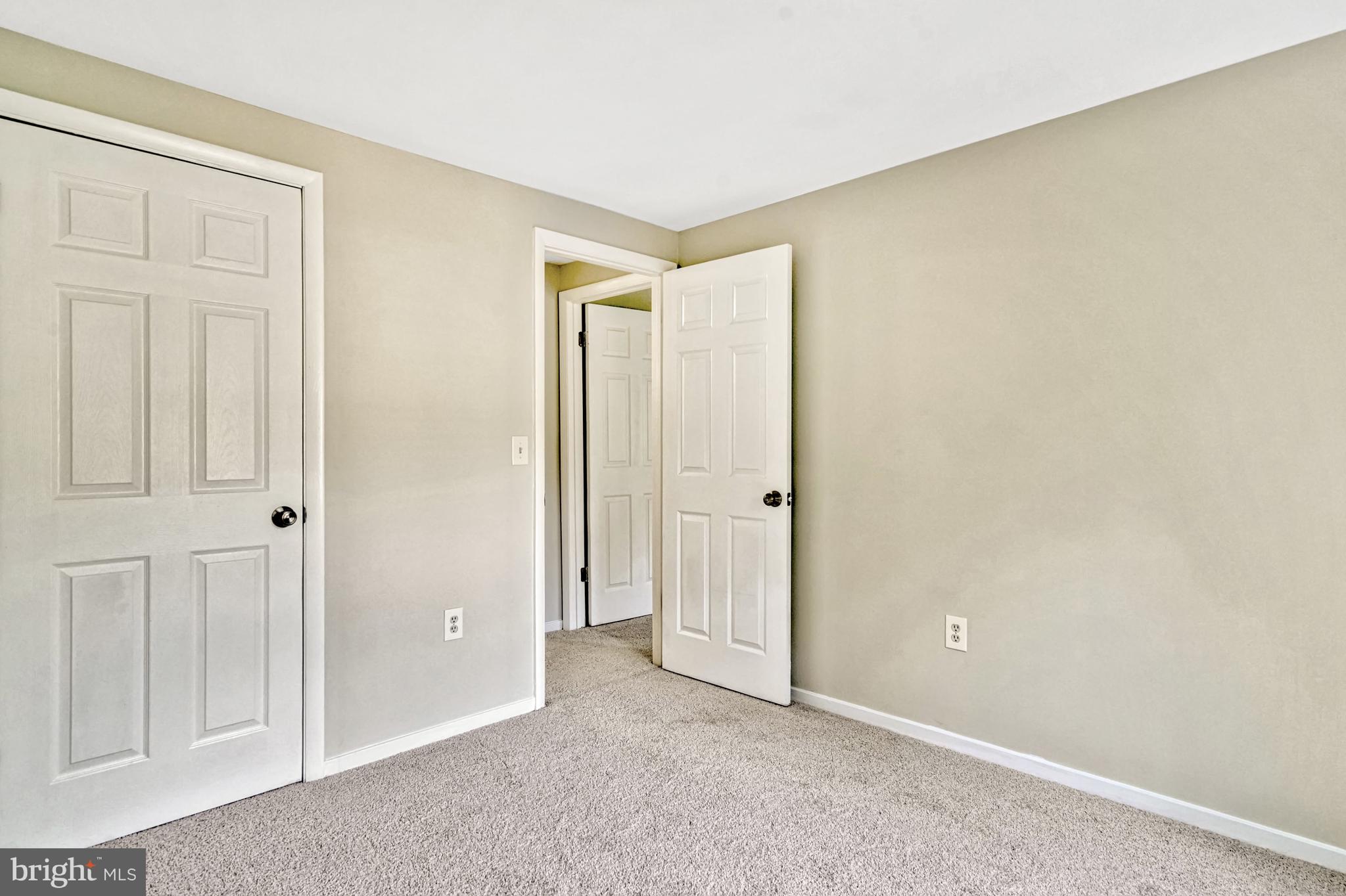 9521 Ashbridge Ct