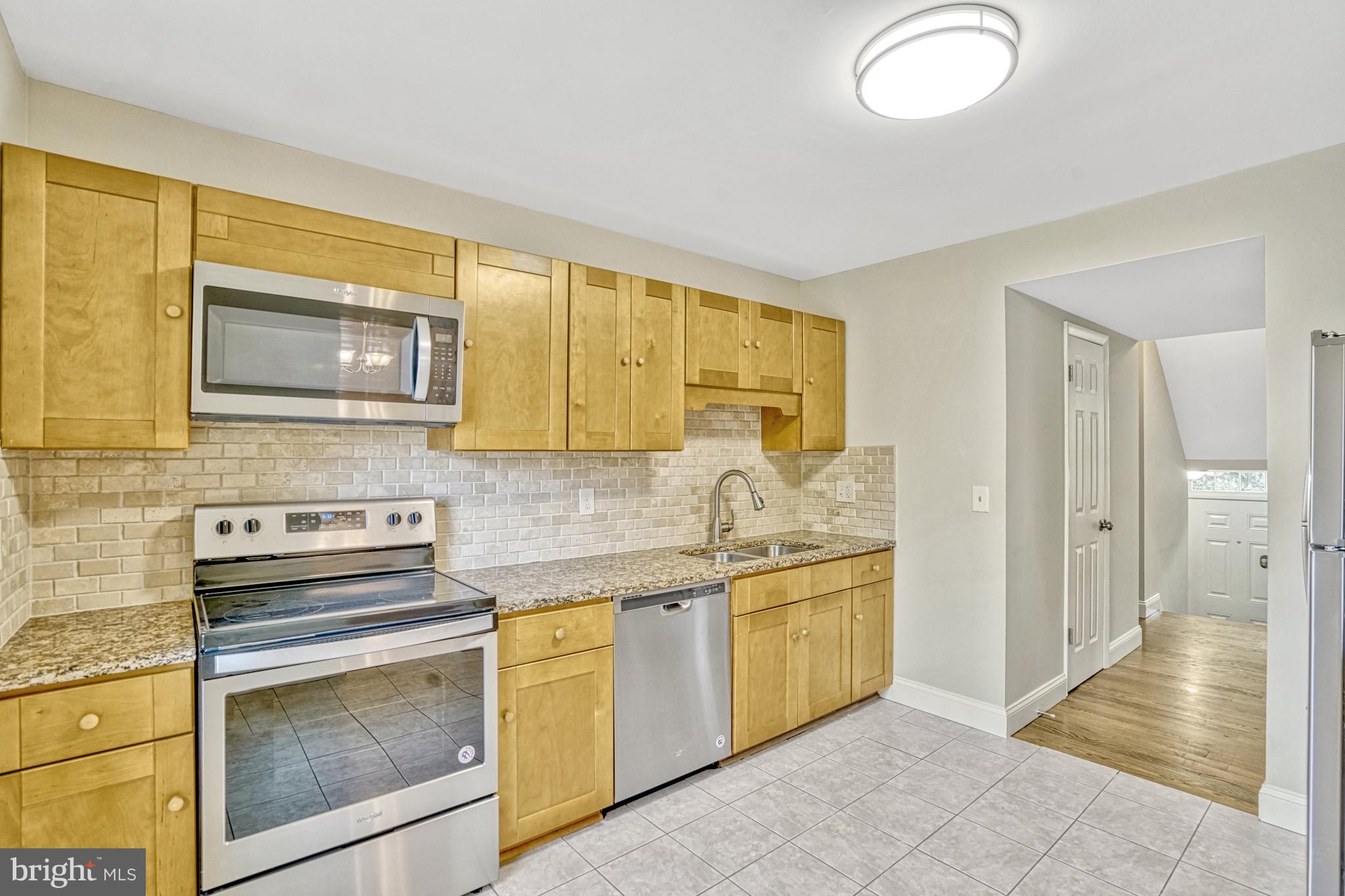 9521 Ashbridge Ct