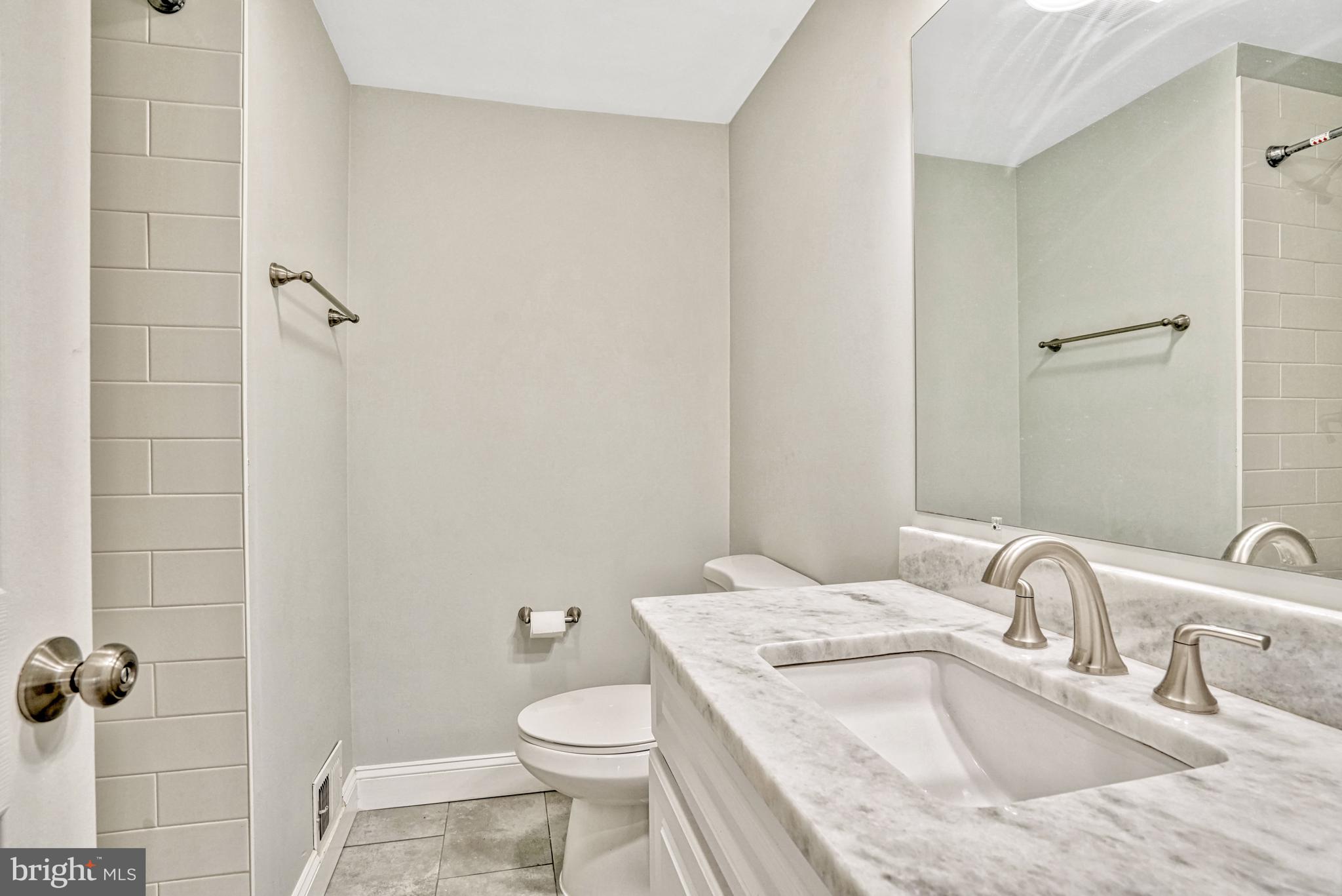 9521 Ashbridge Ct