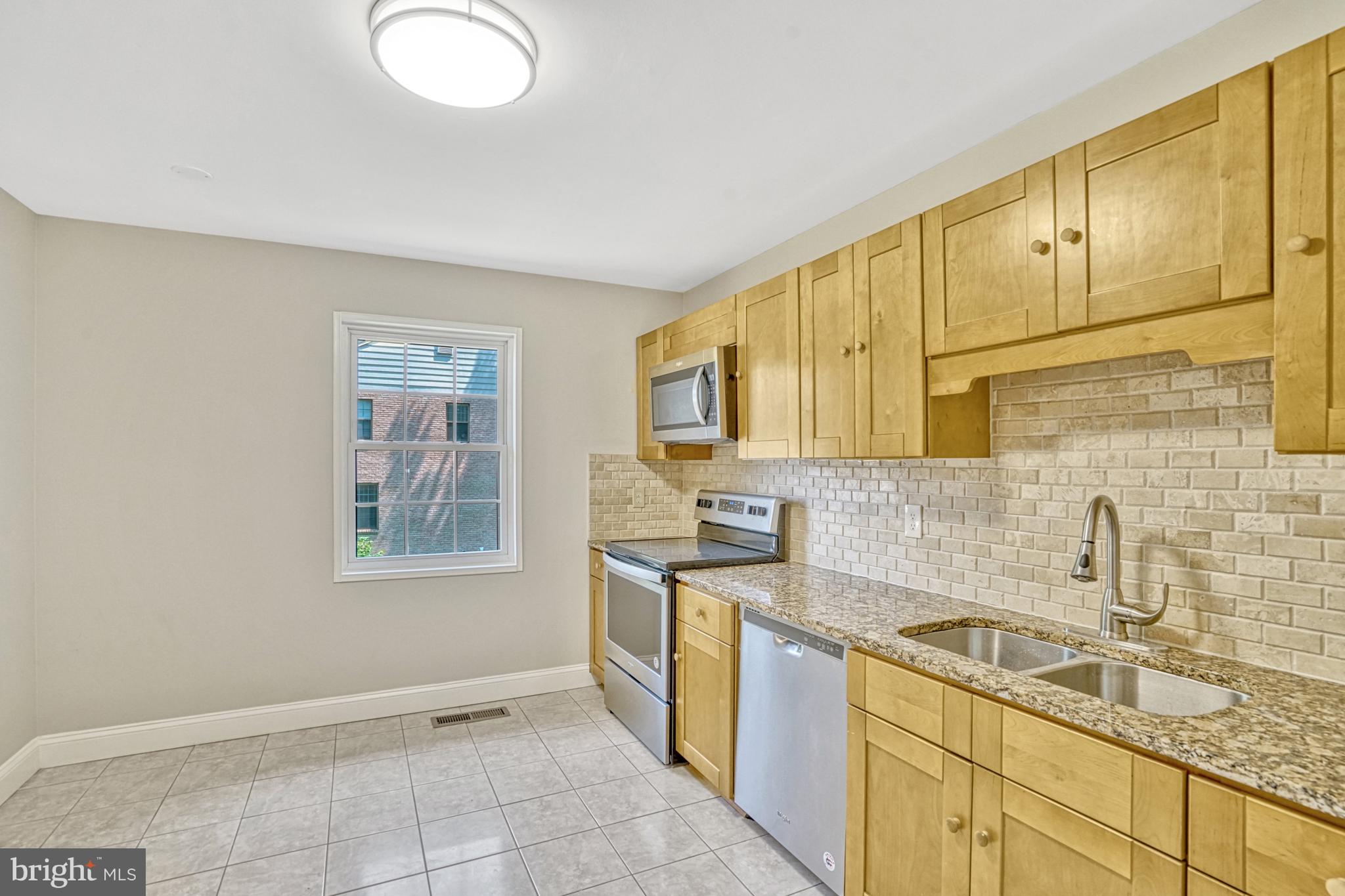 9521 Ashbridge Ct