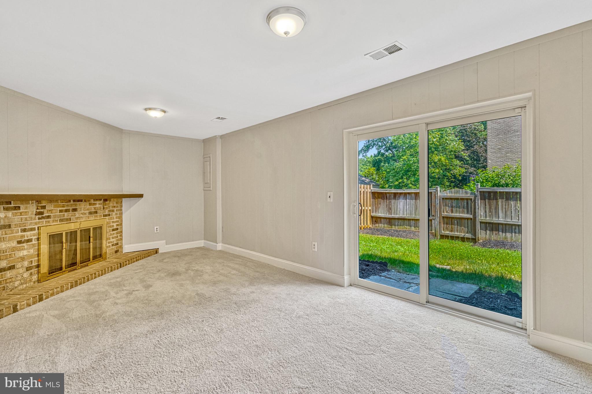 9521 Ashbridge Ct