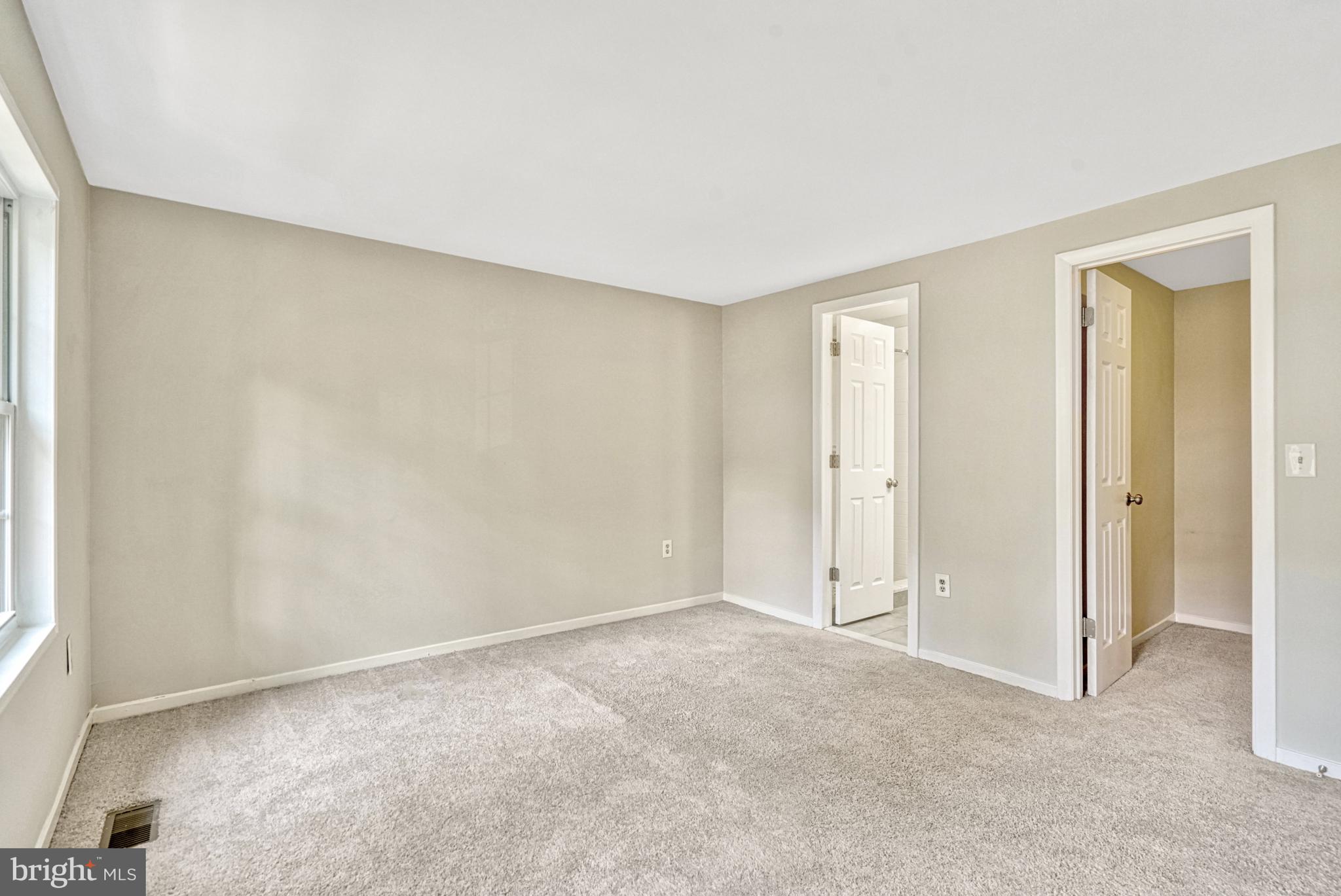 9521 Ashbridge Ct