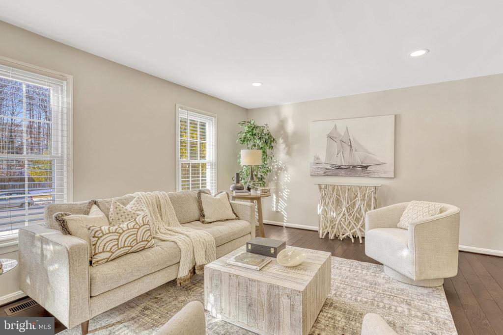 5317 Hampton Forest Way