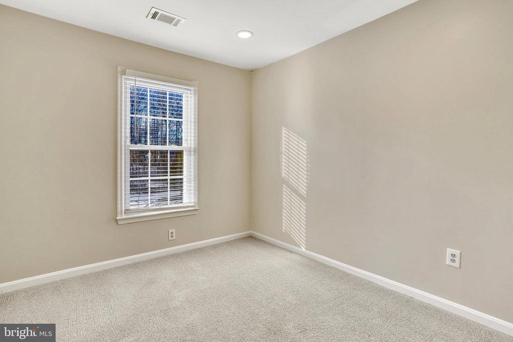 5317 Hampton Forest Way