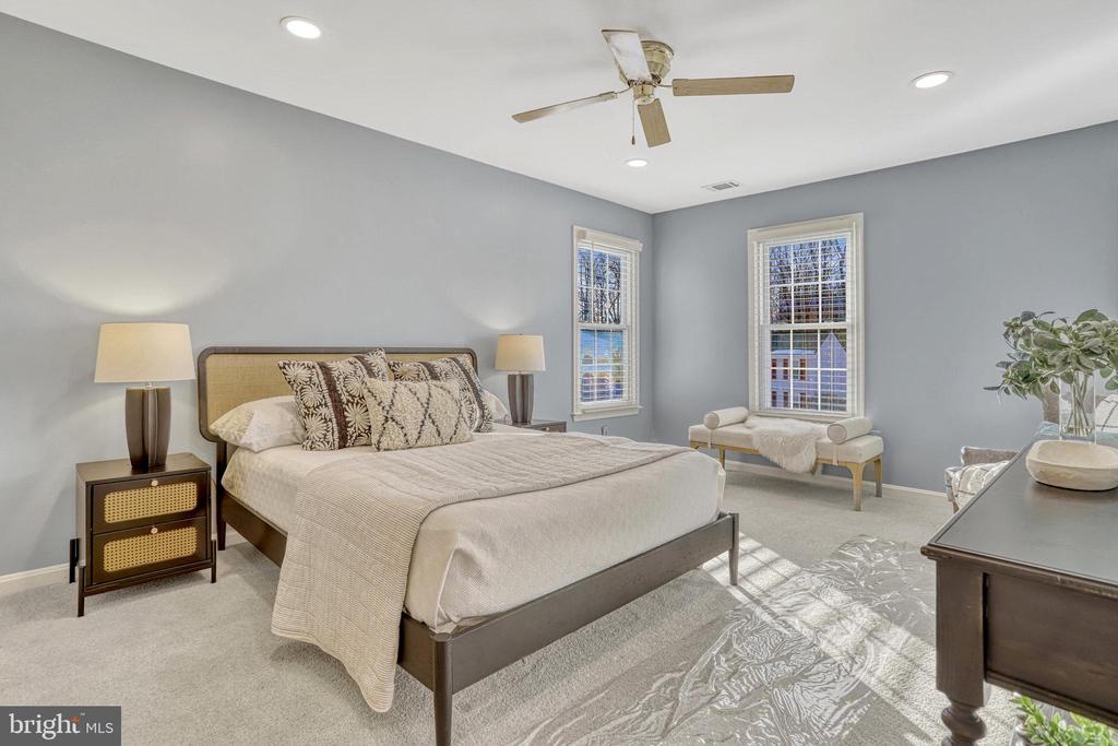 5317 Hampton Forest Way