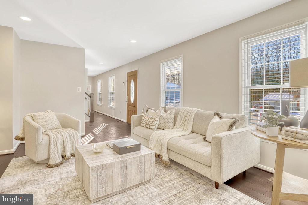 5317 Hampton Forest Way