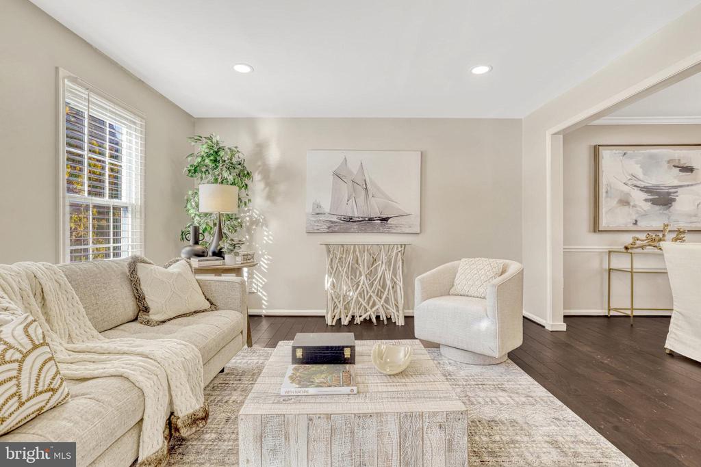 5317 Hampton Forest Way