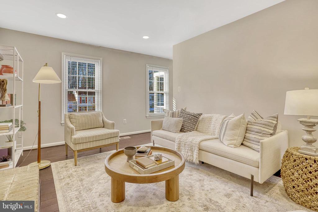 5317 Hampton Forest Way